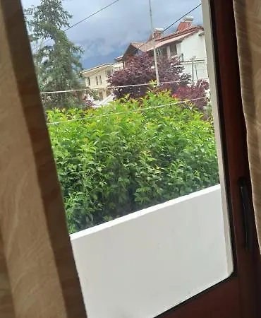 Altin Sefi Appartement *