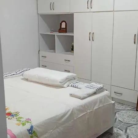 דירה Altin Sefi
